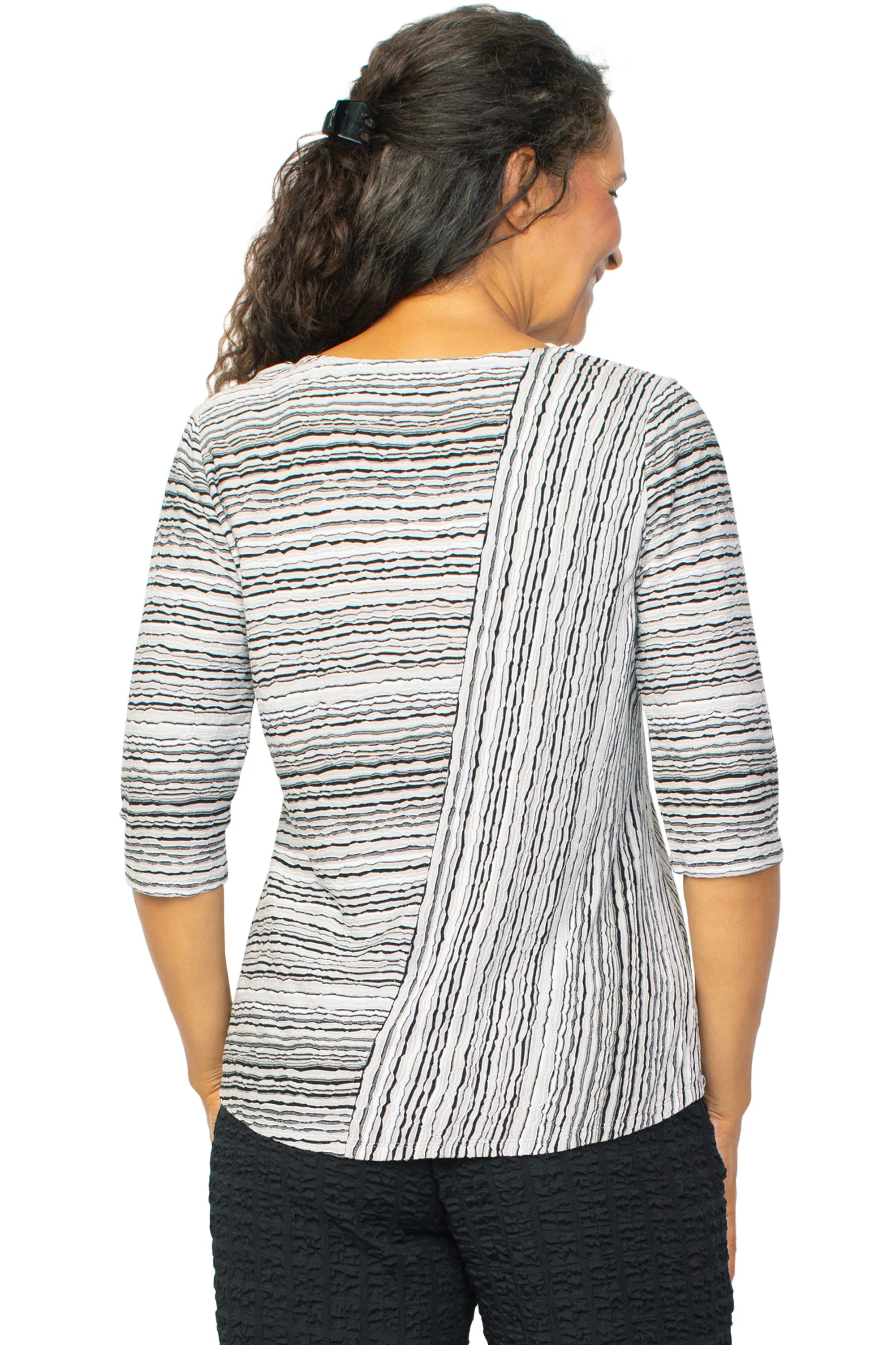 Beachfront Waves Boatneck