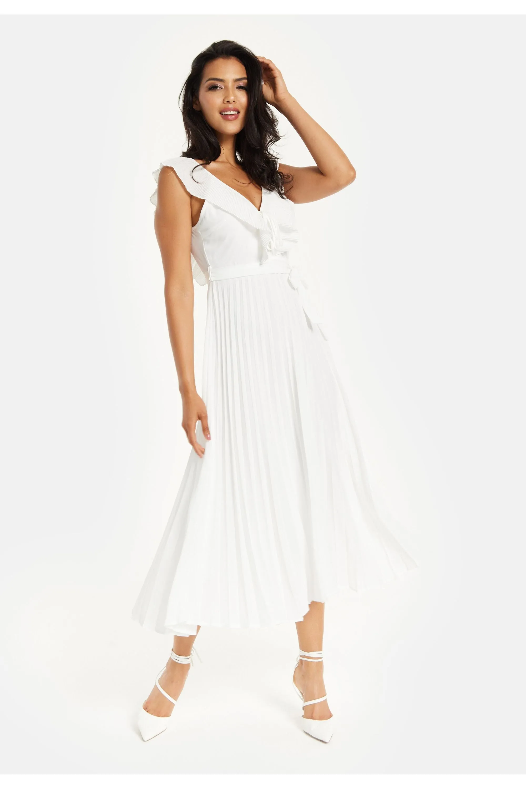 Liquorish Frilled V Neck Sleeveless Pleated Maxi Dress In White