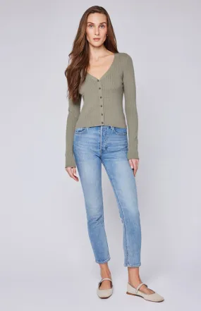 Mia V-Neck Pullover Top