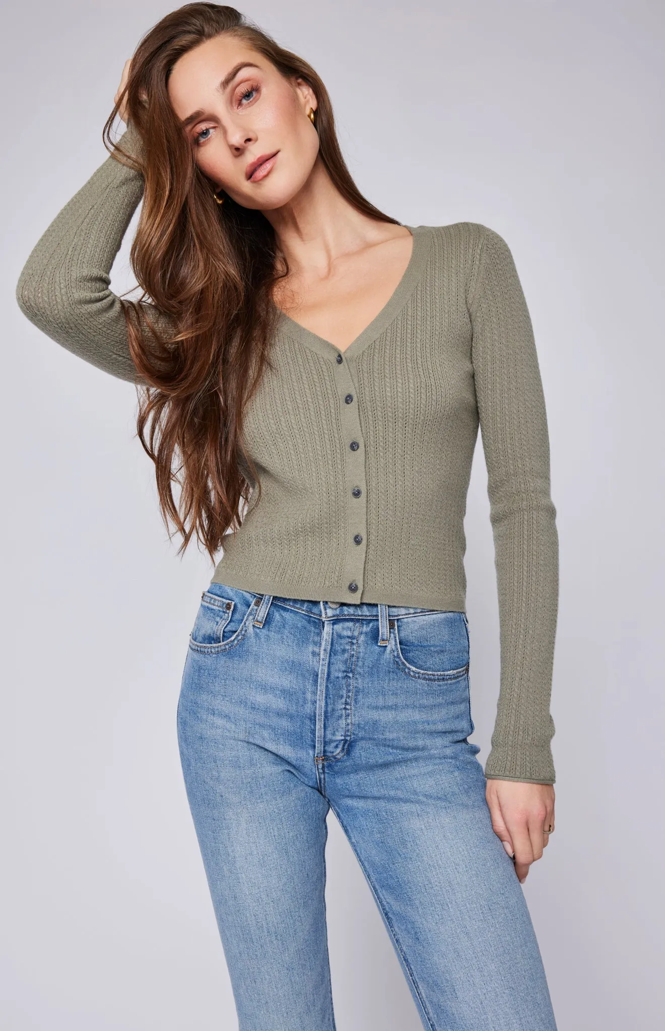 Mia V-Neck Pullover Top