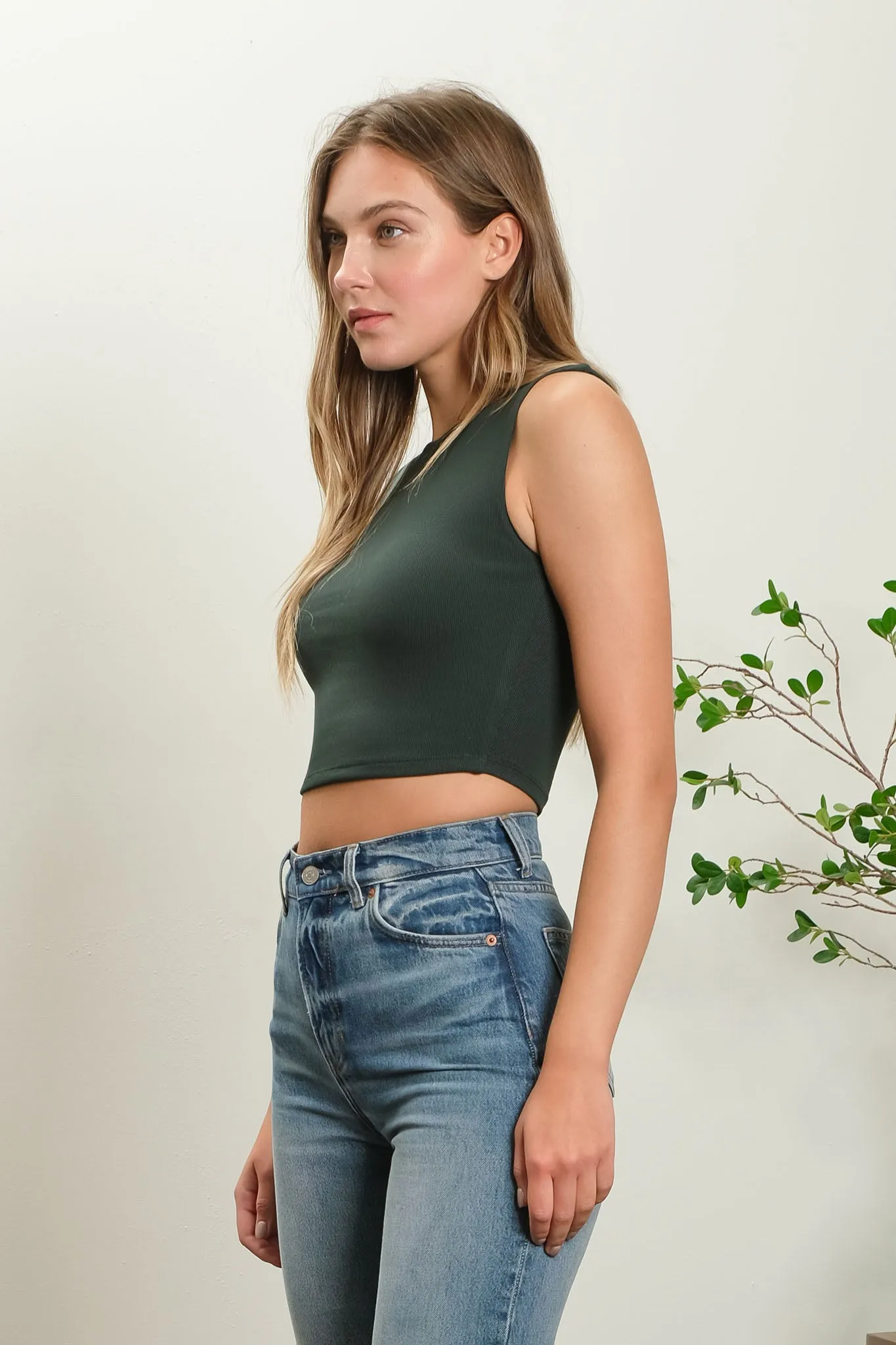 REVERSIBLE SLEEVELESS KNIT CROP TOP