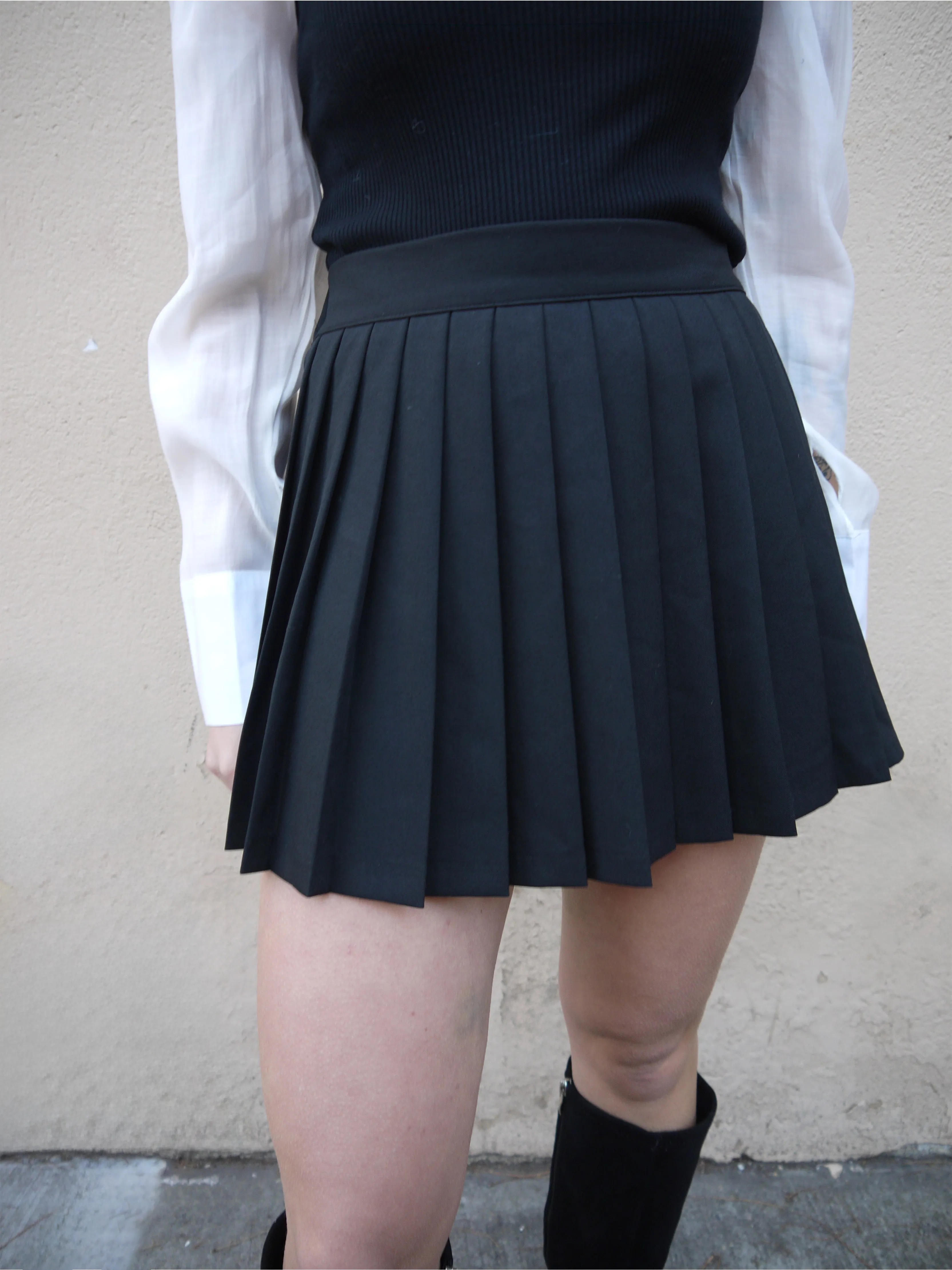 short pleated skirt