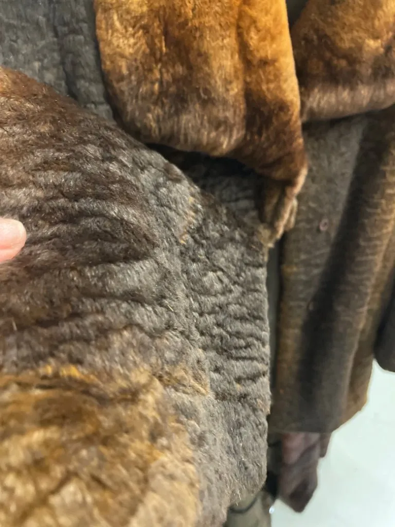 Size One Size Brown Fur