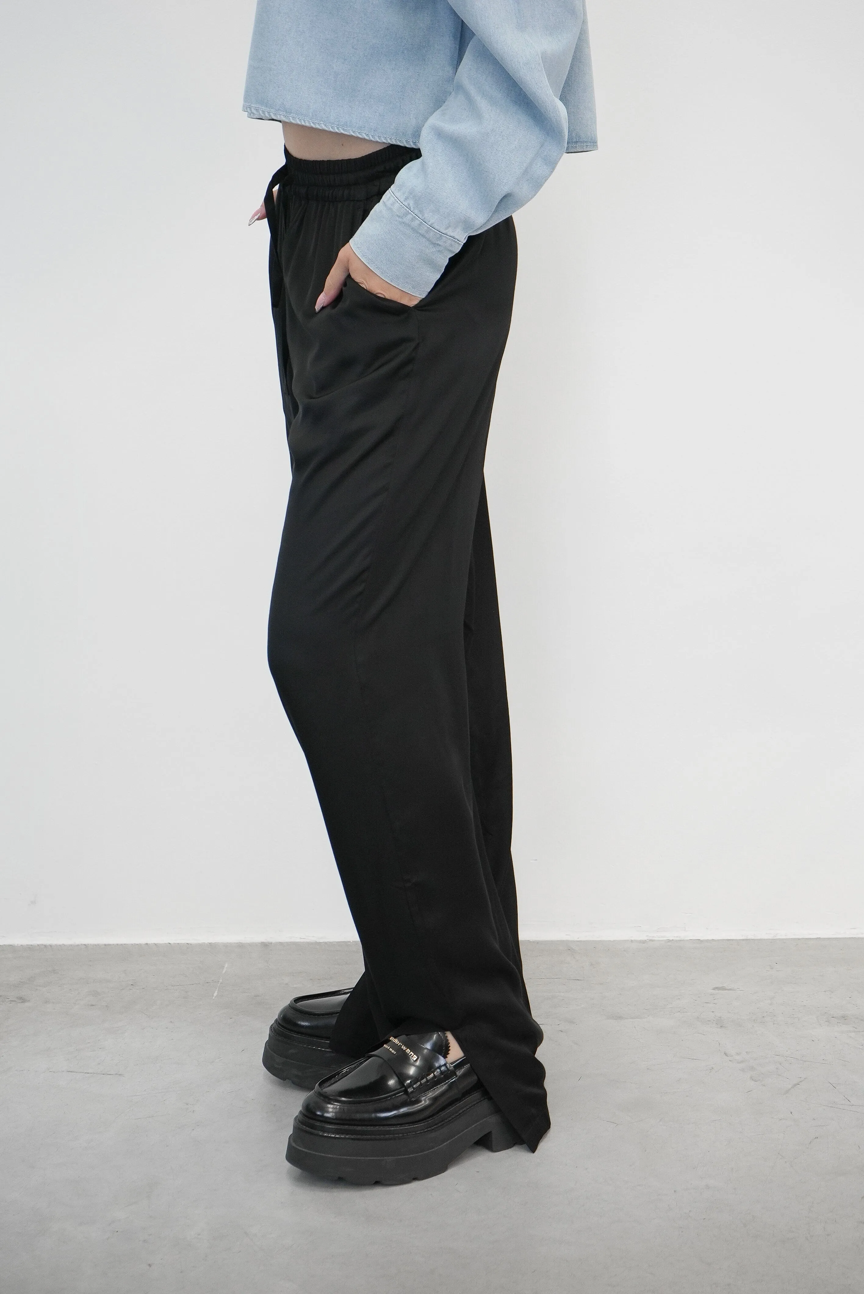 STORMY WAISTBAND SLIT PANTS