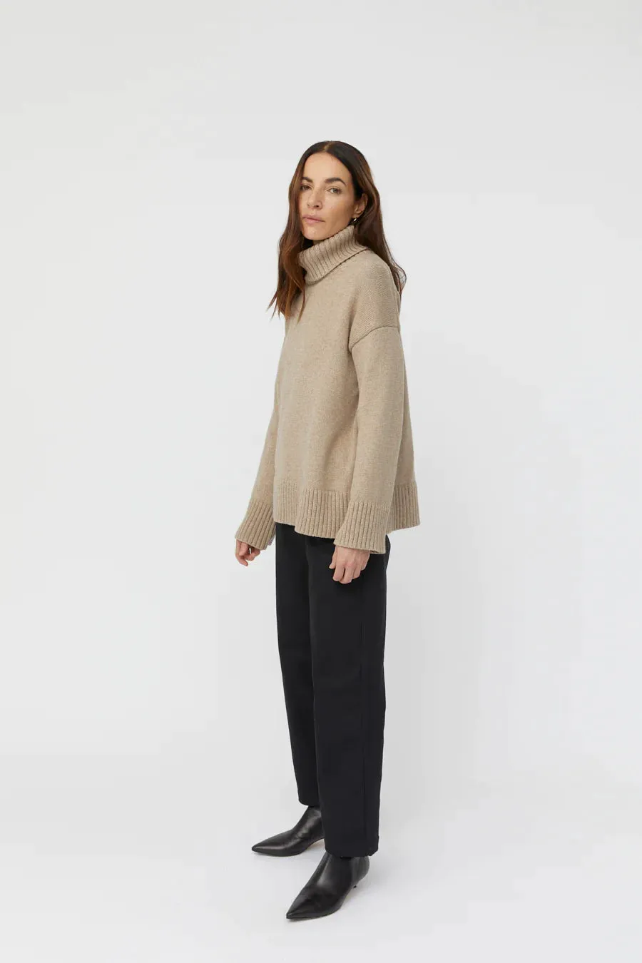 turtle neck - knit - taupe