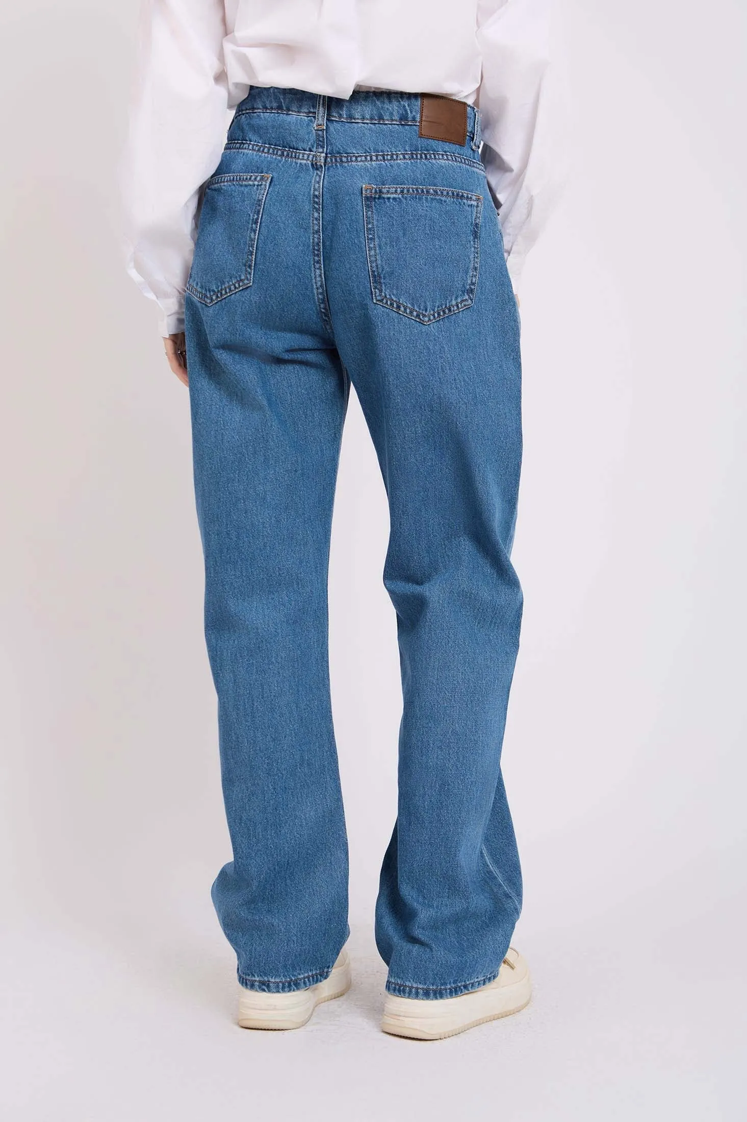 Women Relaxed Fit High Waist Denim Pant Medium Wash