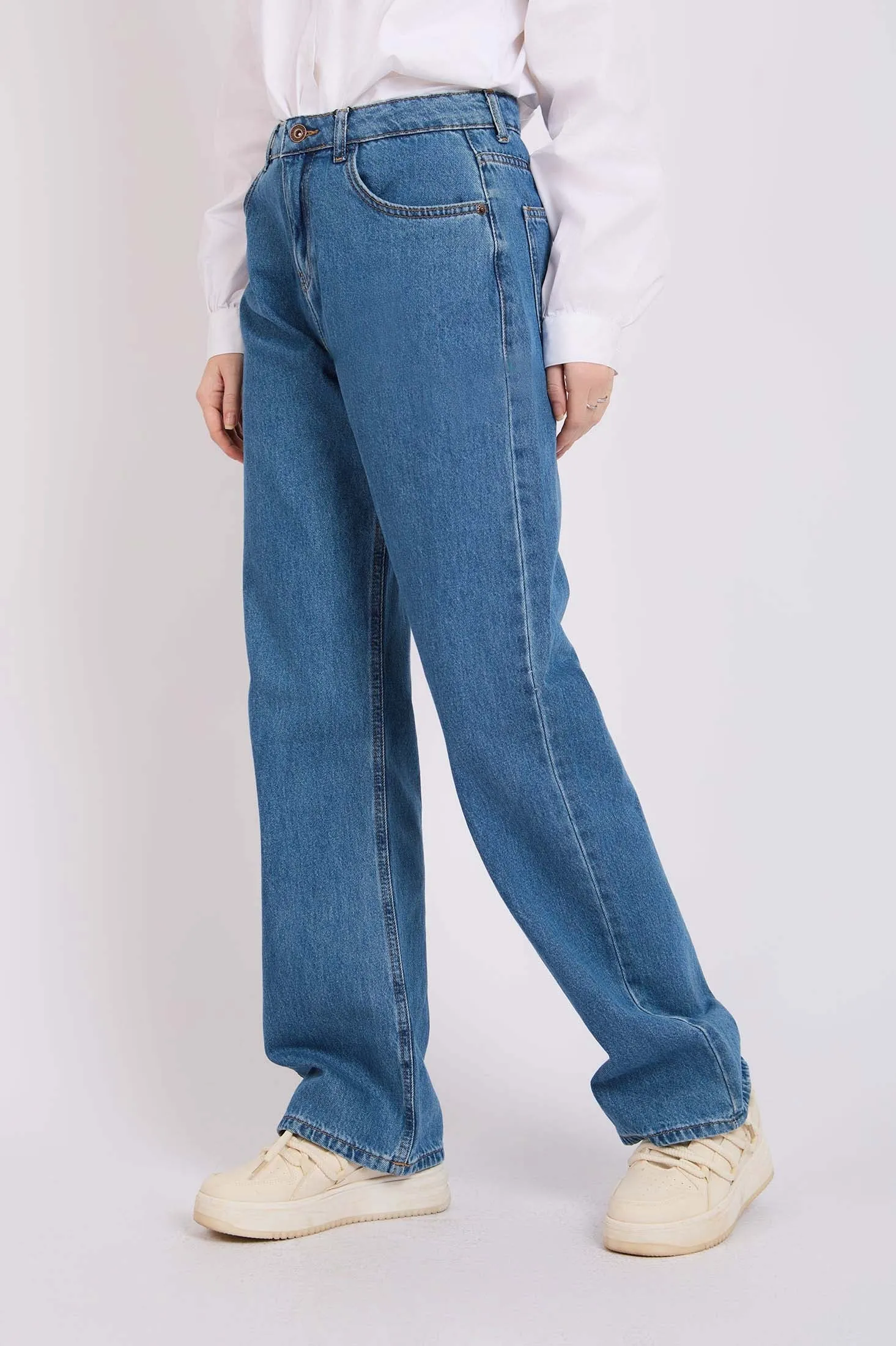 Women Relaxed Fit High Waist Denim Pant Medium Wash